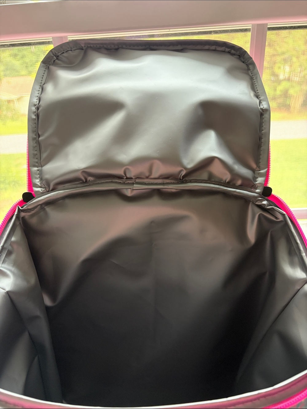 Simply Southern Juneshine Insulated Cooler Backpack Pink Blue Pineapple Like New - Picture 7 of 8